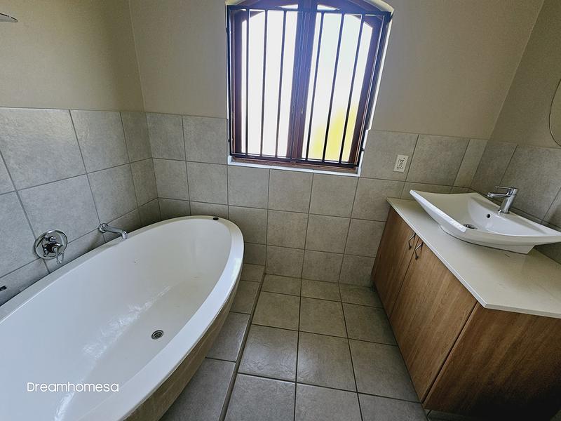 To Let 5 Bedroom Property for Rent in Parkmore Gauteng