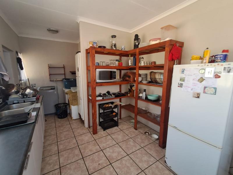 7 Bedroom Property for Sale in Clayville Gauteng