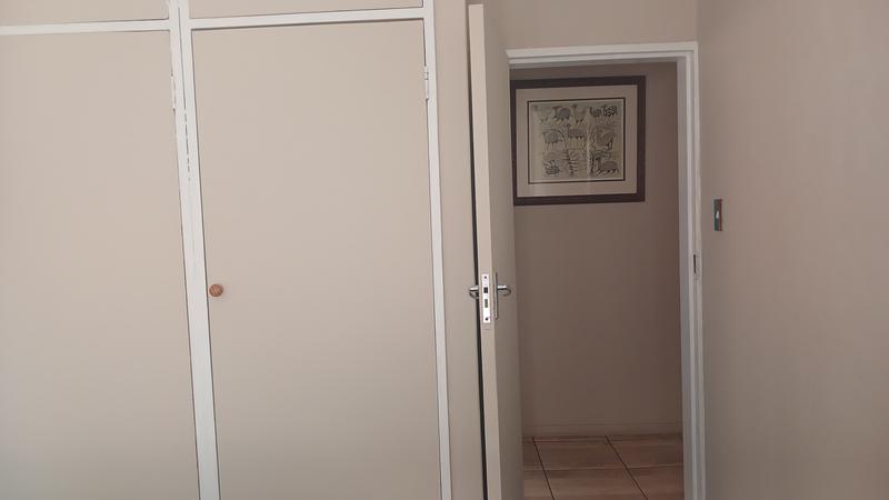7 Bedroom Property for Sale in Clayville Gauteng