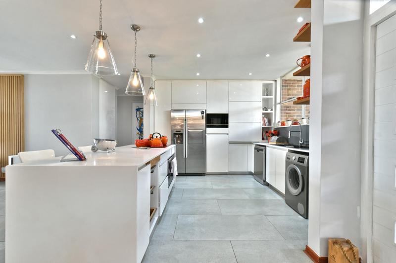 2 Bedroom Property for Sale in Dunkeld West Gauteng