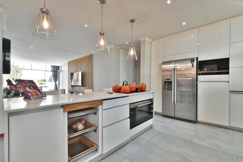 2 Bedroom Property for Sale in Dunkeld West Gauteng