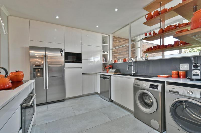 2 Bedroom Property for Sale in Dunkeld West Gauteng
