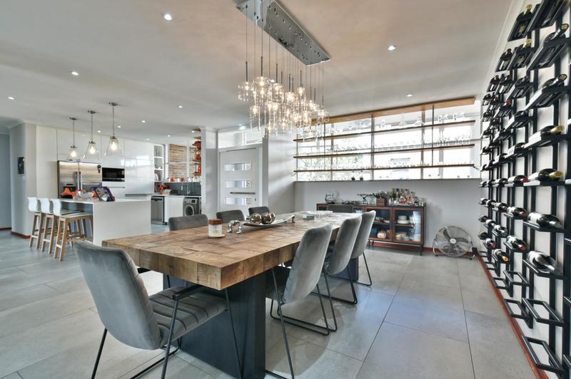 2 Bedroom Property for Sale in Dunkeld West Gauteng