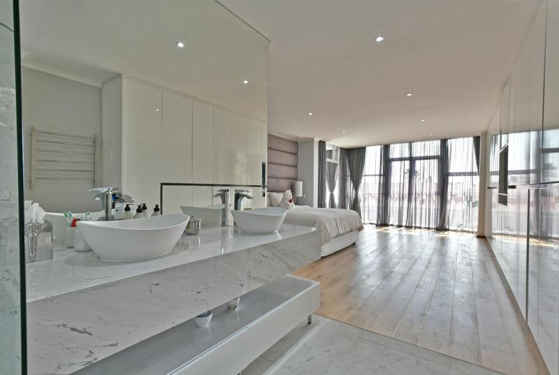 2 Bedroom Property for Sale in Dunkeld West Gauteng