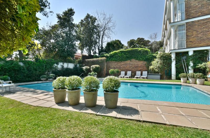 2 Bedroom Property for Sale in Dunkeld West Gauteng