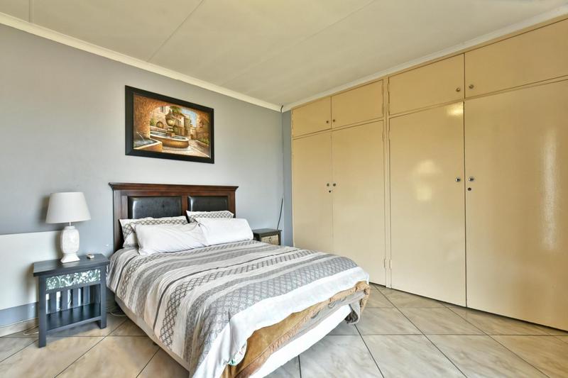 4 Bedroom Property for Sale in Glenvista Gauteng