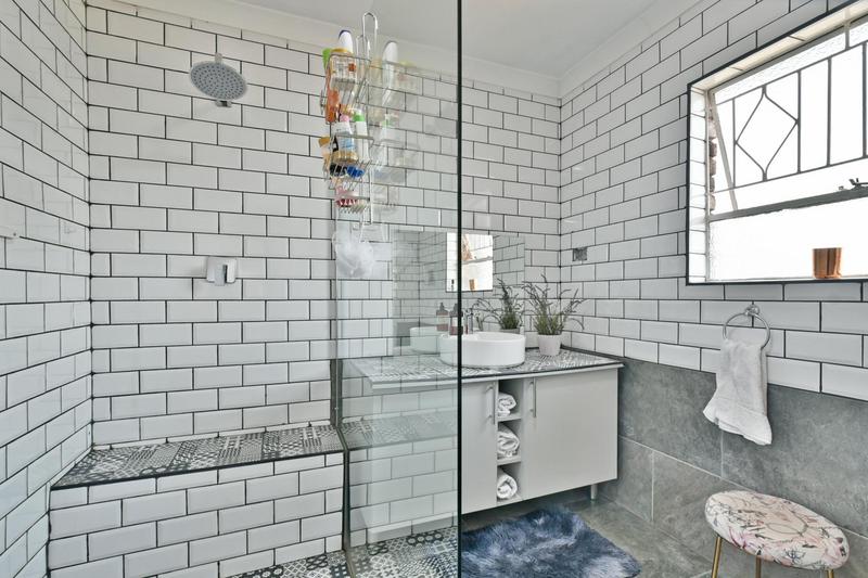 4 Bedroom Property for Sale in Glenvista Gauteng