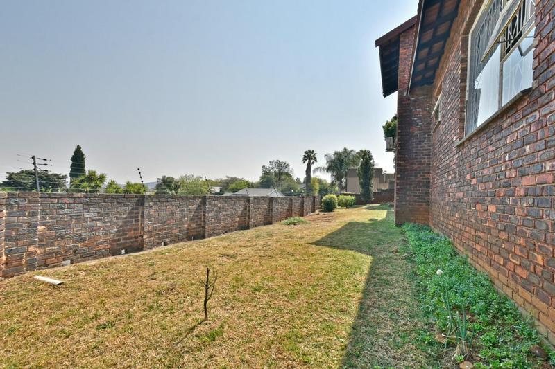 4 Bedroom Property for Sale in Glenvista Gauteng