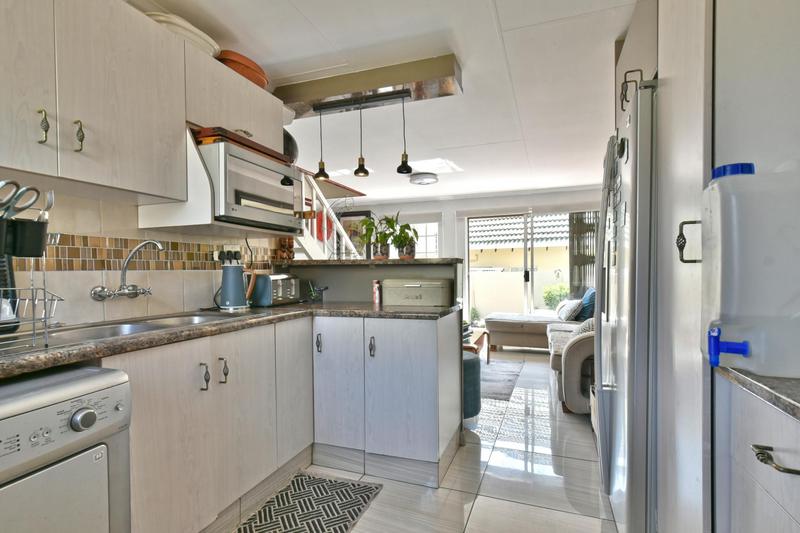 3 Bedroom Property for Sale in Sonneglans Gauteng