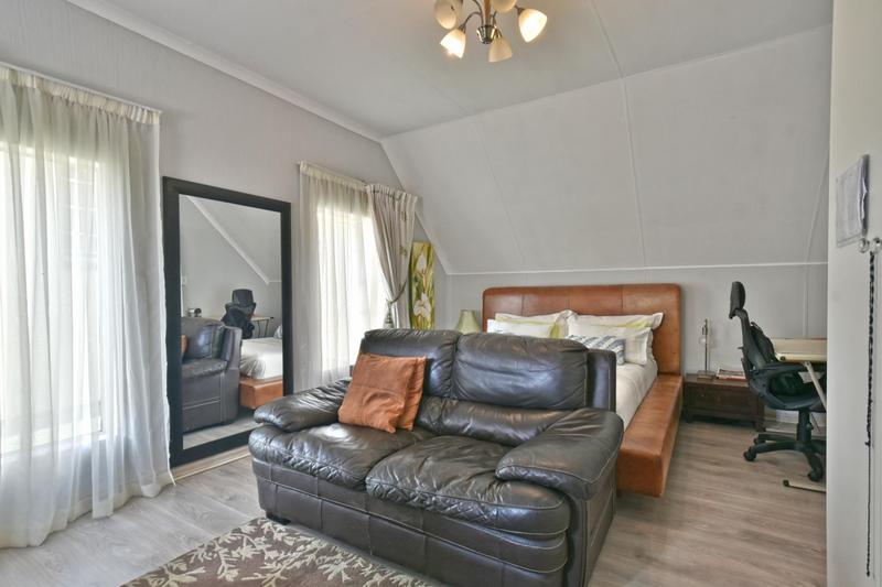 3 Bedroom Property for Sale in Sonneglans Gauteng