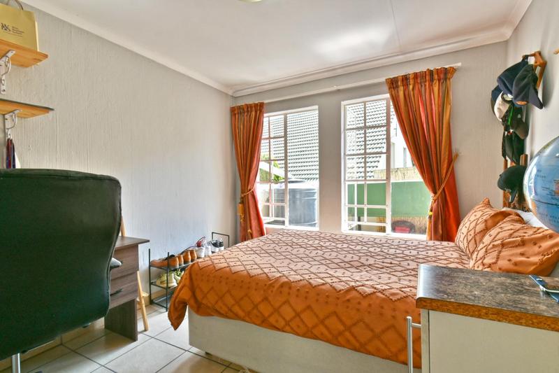 3 Bedroom Property for Sale in Sonneglans Gauteng
