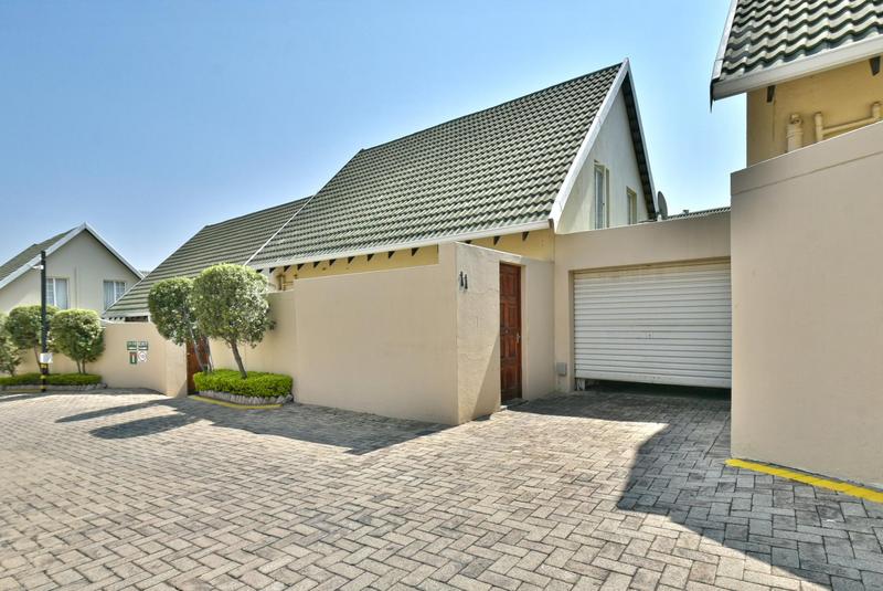 3 Bedroom Property for Sale in Sonneglans Gauteng