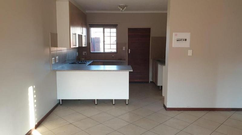 To Let 2 Bedroom Property for Rent in Stone Ridge Gauteng