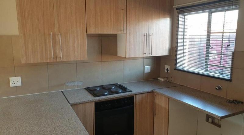 To Let 2 Bedroom Property for Rent in Stone Ridge Gauteng