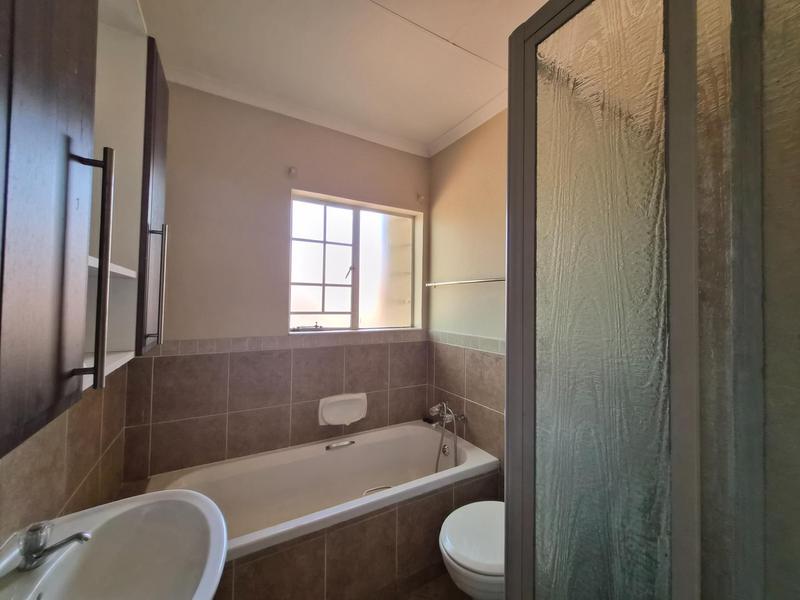 2 Bedroom Property for Sale in Mooikloof Ridge Gauteng