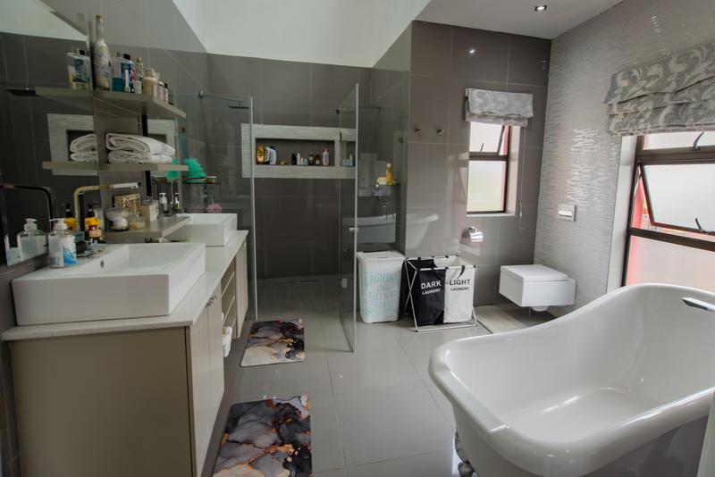3 Bedroom Property for Sale in Copperleaf Estate Gauteng