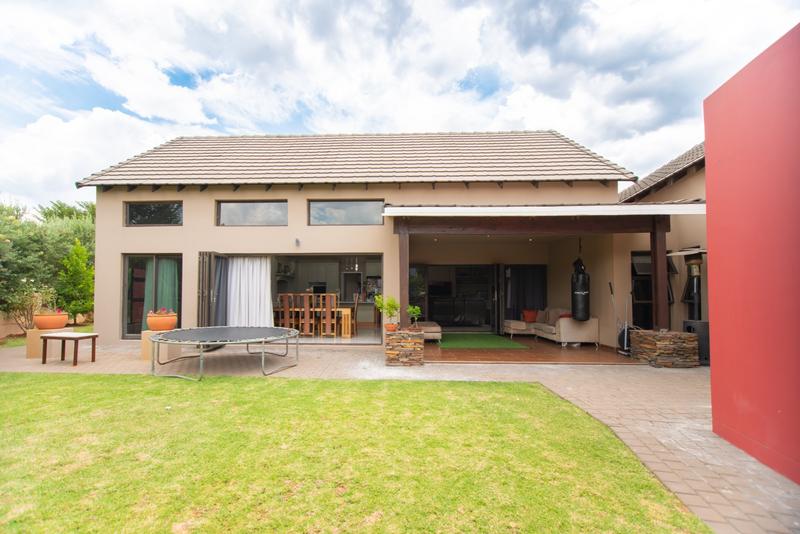3 Bedroom Property for Sale in Copperleaf Estate Gauteng