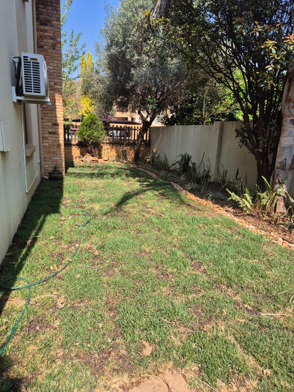 To Let 3 Bedroom Property for Rent in Ruimsig Gauteng