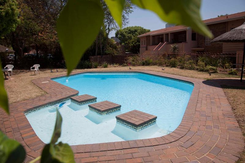 To Let 1 Bedroom Property for Rent in Sandown Gauteng