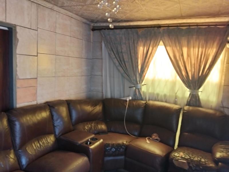6 Bedroom Property for Sale in Tembisa Gauteng