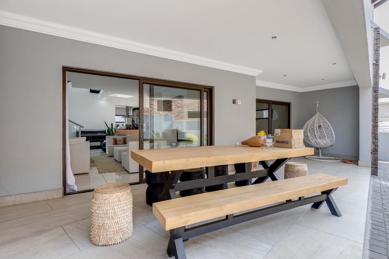 4 Bedroom Property for Sale in Waterfall Country Village Gauteng