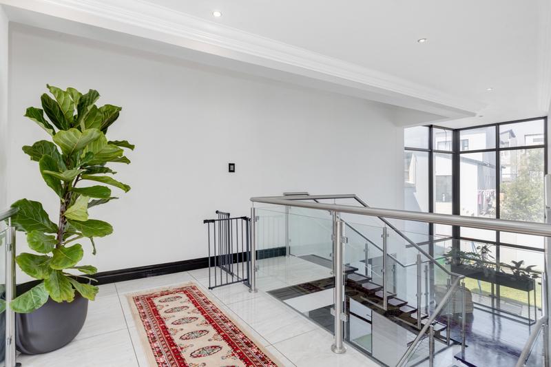 4 Bedroom Property for Sale in Waterfall Country Village Gauteng