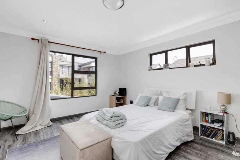 4 Bedroom Property for Sale in Waterfall Country Village Gauteng