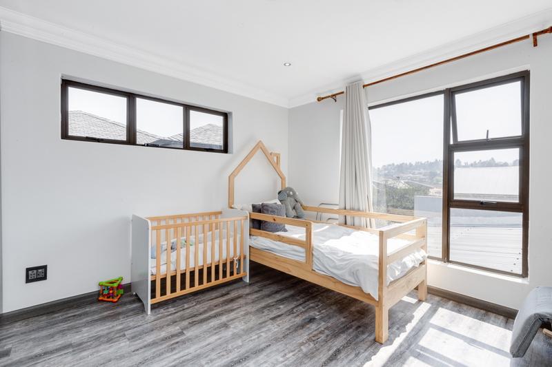 4 Bedroom Property for Sale in Waterfall Country Village Gauteng