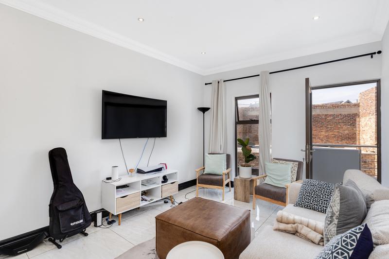 4 Bedroom Property for Sale in Waterfall Country Village Gauteng