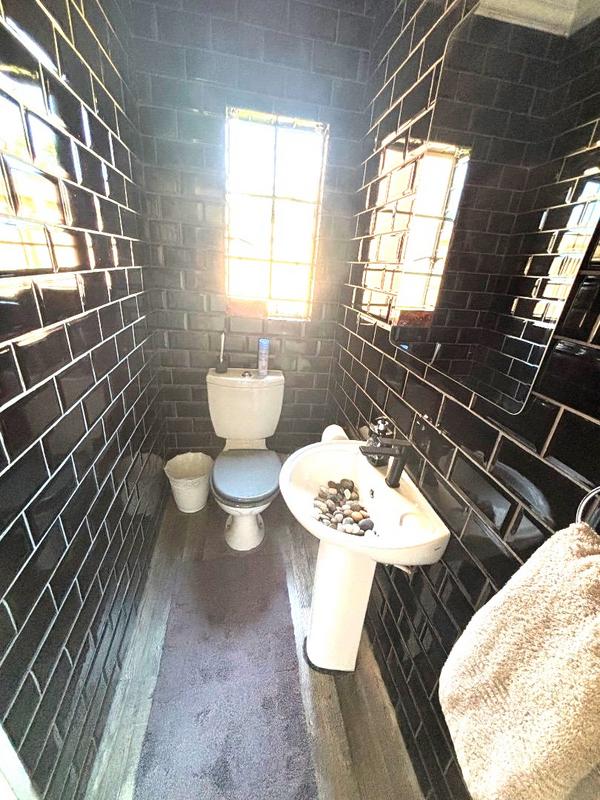2 Bedroom Property for Sale in Annlin Gauteng