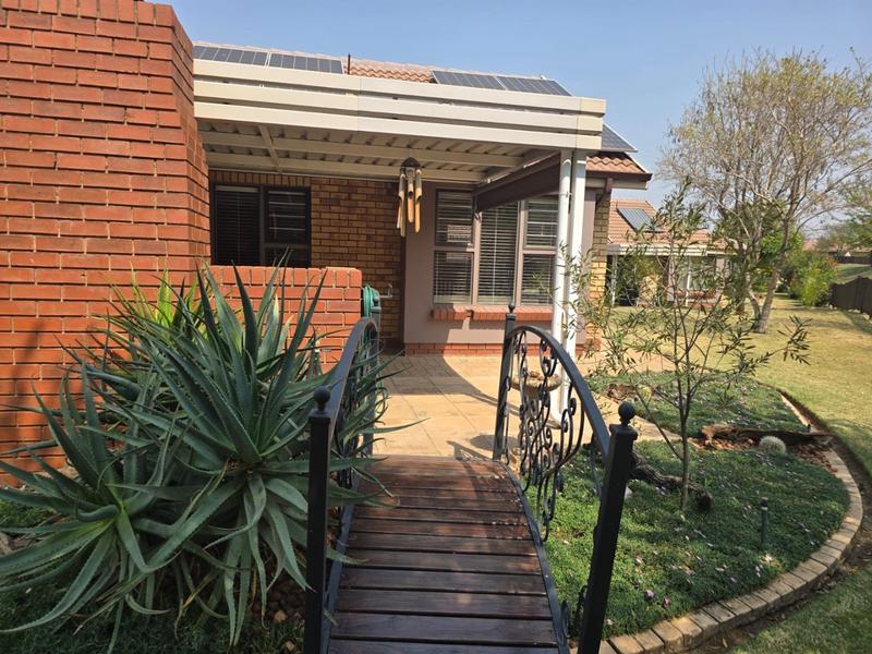 2 Bedroom Property for Sale in Montana Tuine Gauteng
