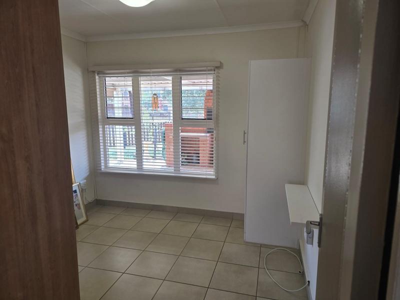 2 Bedroom Property for Sale in Montana Tuine Gauteng