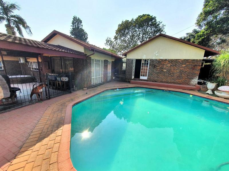 3 Bedroom Property for Sale in Theresa Park Gauteng