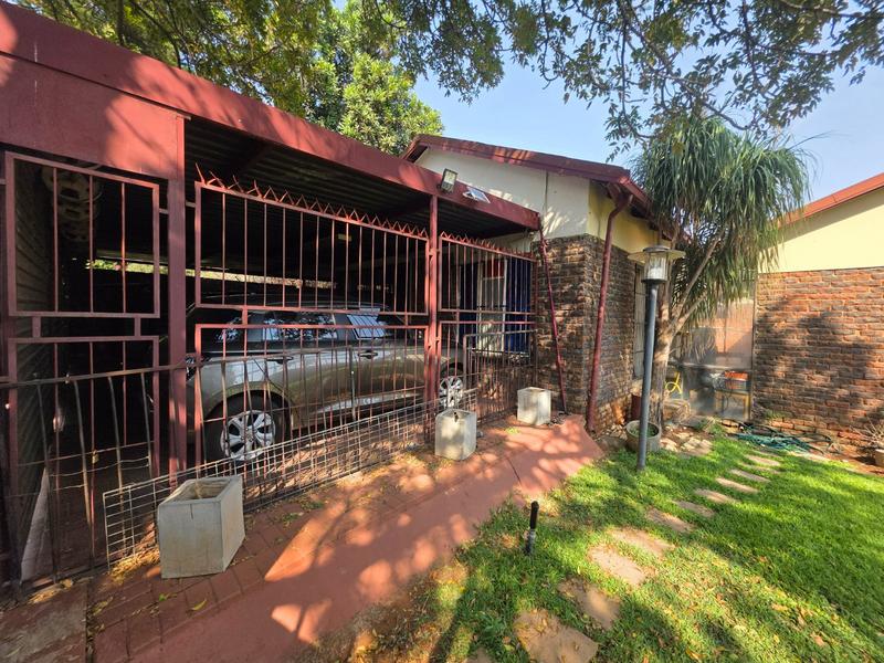 3 Bedroom Property for Sale in Theresa Park Gauteng