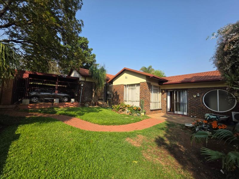 3 Bedroom Property for Sale in Theresa Park Gauteng