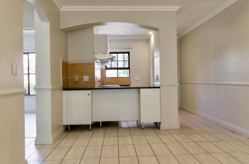 To Let 2 Bedroom Property for Rent in Saxonwold Gauteng
