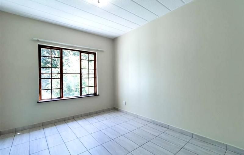 To Let 2 Bedroom Property for Rent in Saxonwold Gauteng