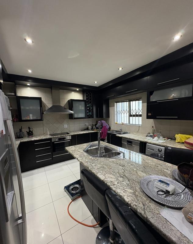 4 Bedroom Property for Sale in Greenstone Hill Gauteng