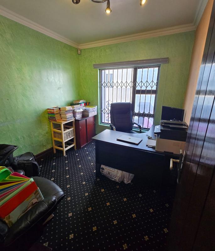 4 Bedroom Property for Sale in Greenstone Hill Gauteng