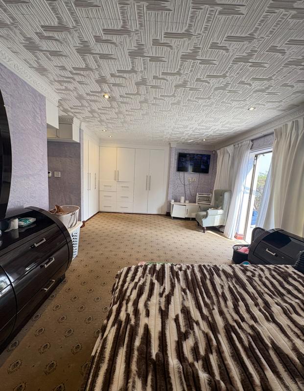 4 Bedroom Property for Sale in Greenstone Hill Gauteng