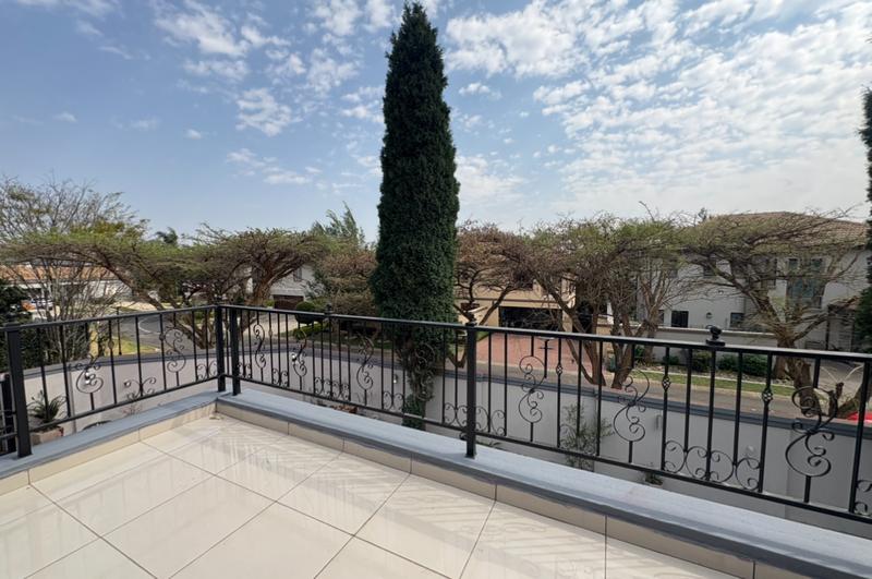4 Bedroom Property for Sale in Greenstone Hill Gauteng
