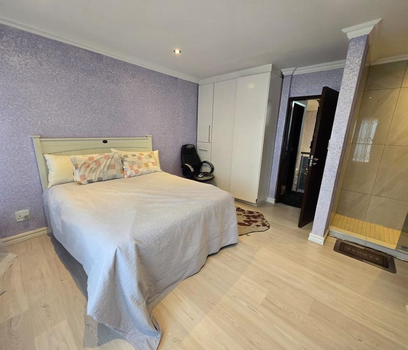 4 Bedroom Property for Sale in Greenstone Hill Gauteng