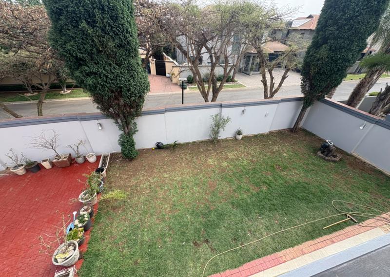 4 Bedroom Property for Sale in Greenstone Hill Gauteng