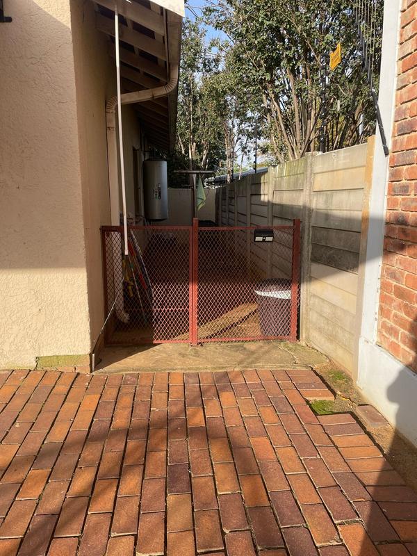 To Let 2 Bedroom Property for Rent in Edenvale Gauteng