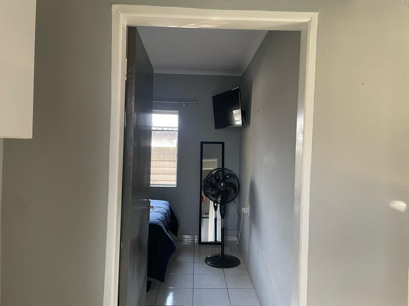 To Let 2 Bedroom Property for Rent in Edenvale Gauteng