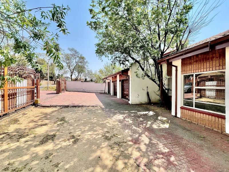 To Let 3 Bedroom Property for Rent in Country View Gauteng