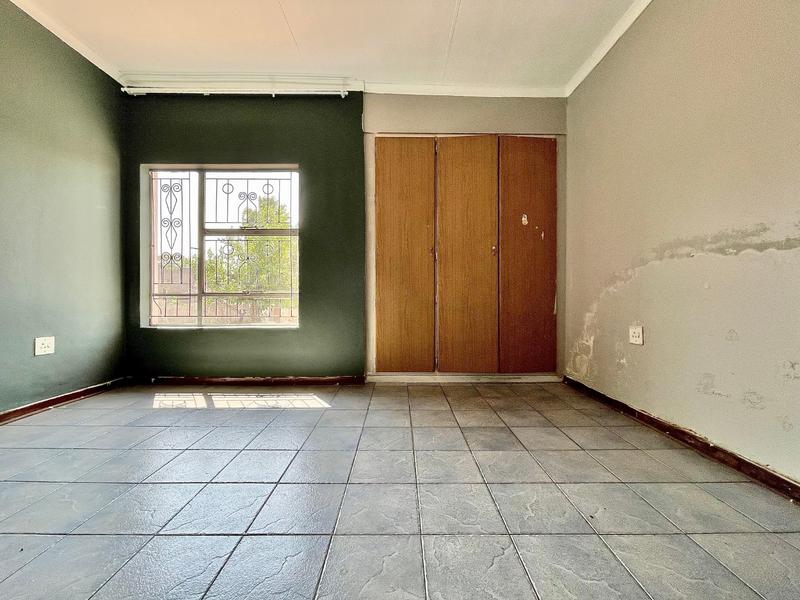 To Let 3 Bedroom Property for Rent in Country View Gauteng