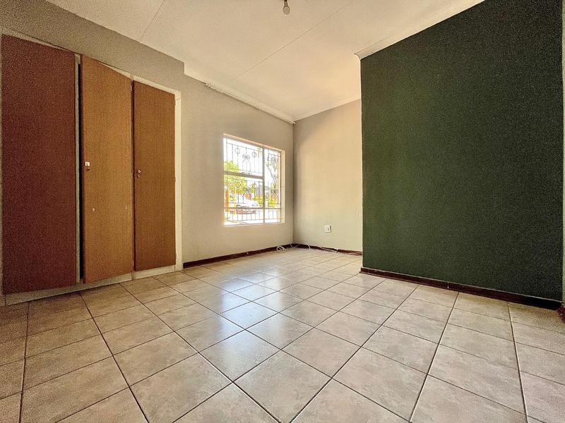 To Let 3 Bedroom Property for Rent in Country View Gauteng
