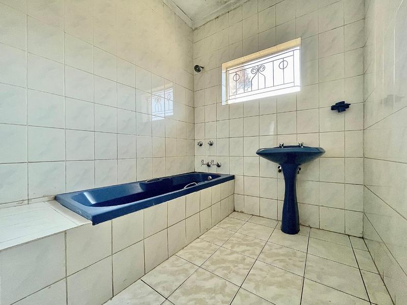 To Let 3 Bedroom Property for Rent in Country View Gauteng