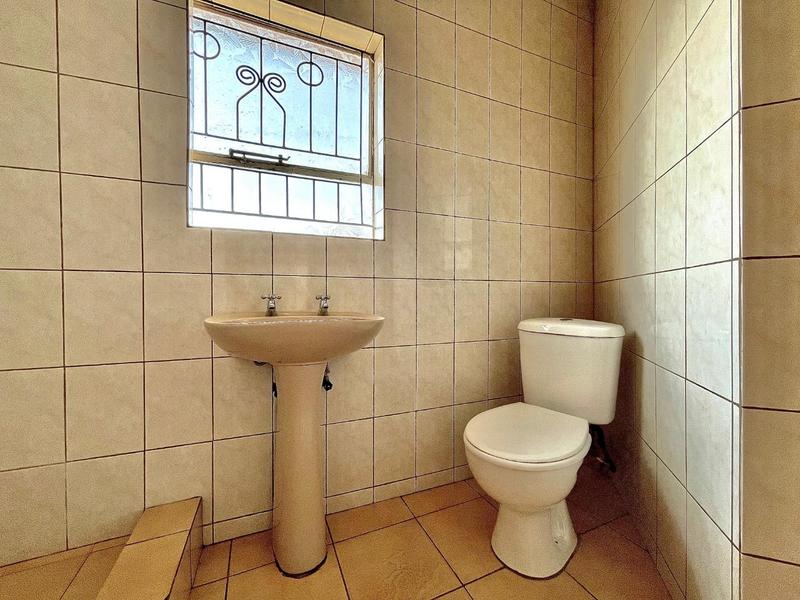 To Let 3 Bedroom Property for Rent in Country View Gauteng